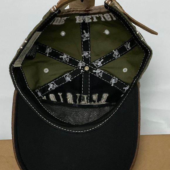 True religion PUFFER JACKET With True Religion Distressed Trucker hat. - Picture 11 of 14